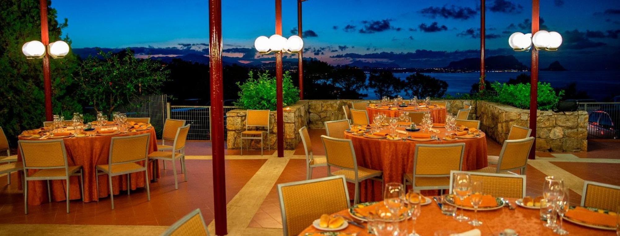 Hotel Torre Normanna Алтавила Миличиа Екстериор снимка