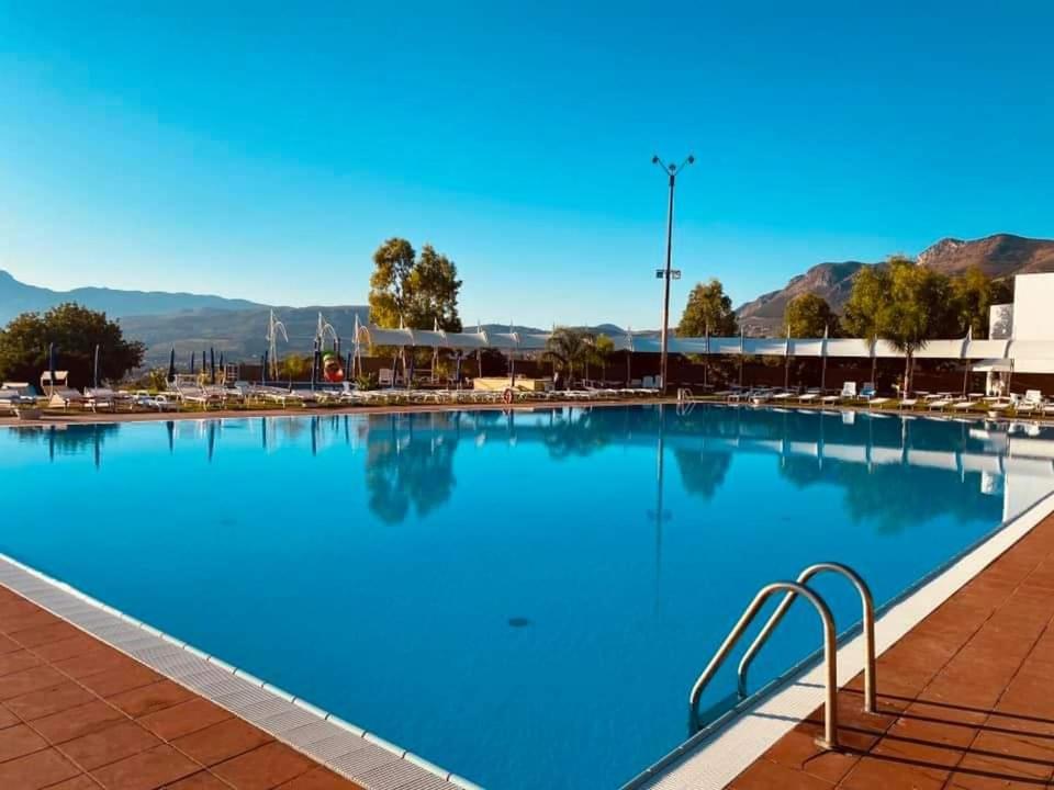 Hotel Torre Normanna Алтавила Миличиа Екстериор снимка
