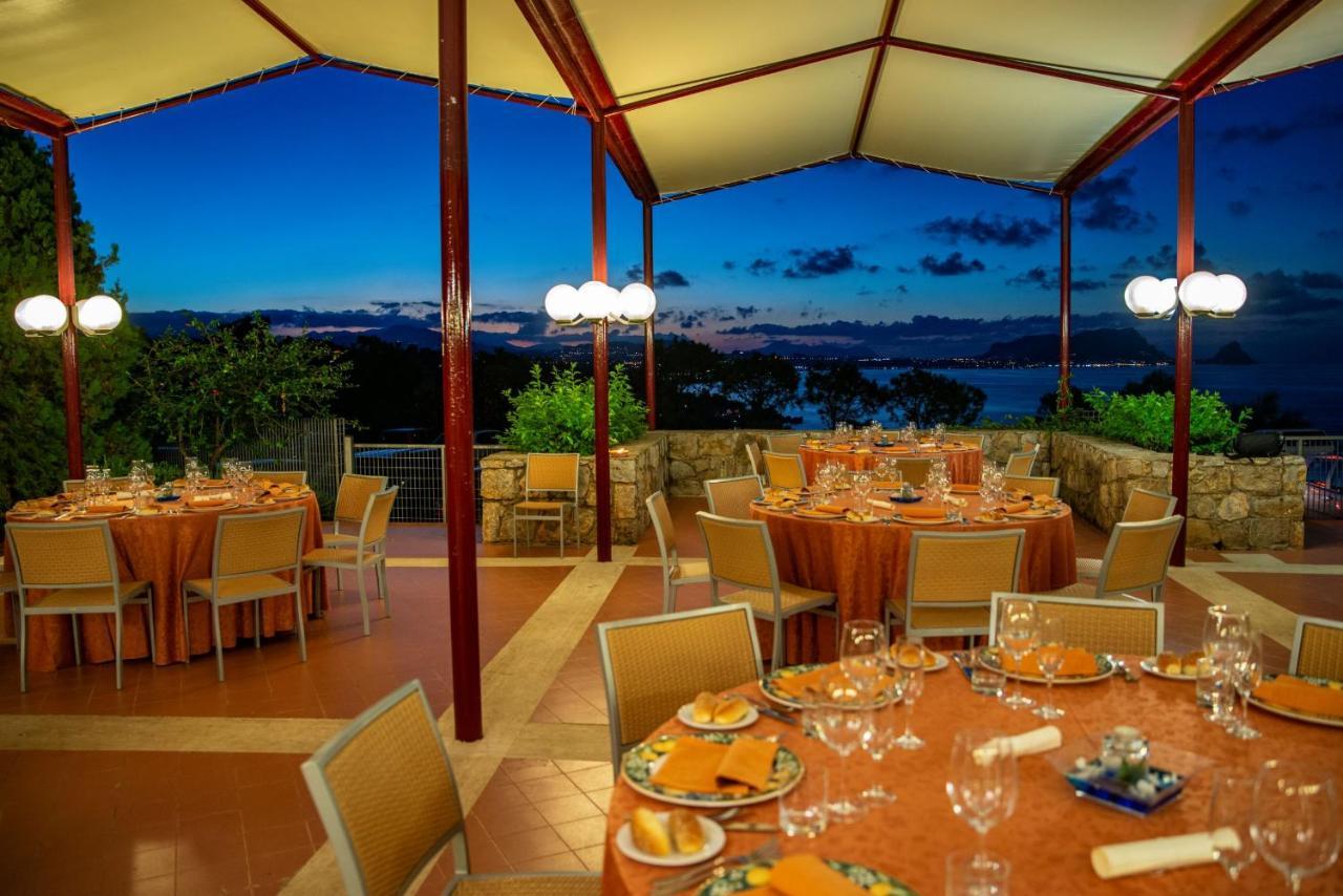 Hotel Torre Normanna Алтавила Миличиа Екстериор снимка