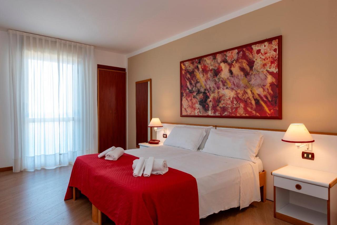 Hotel Torre Normanna Алтавила Миличиа Екстериор снимка